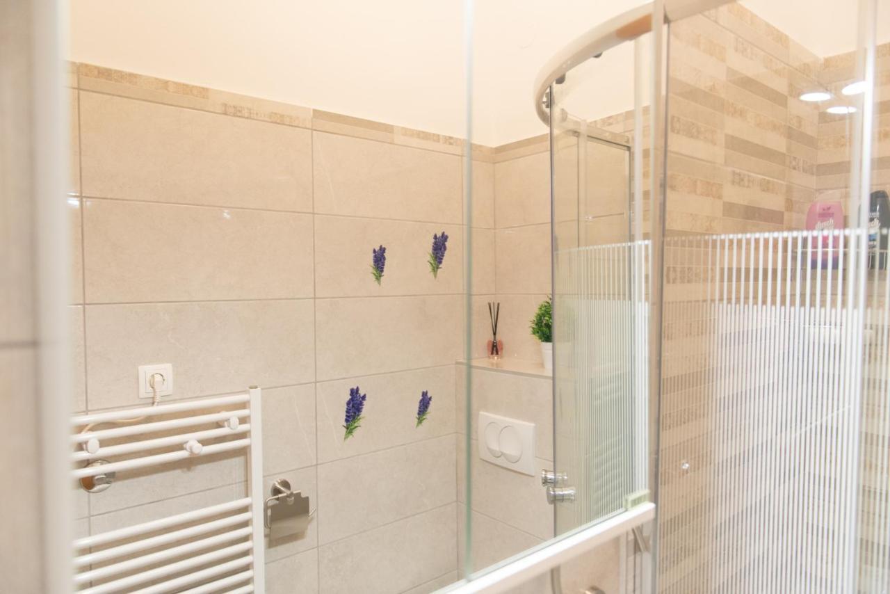 Studio Apartment Vittoria Lovran Exterior photo
