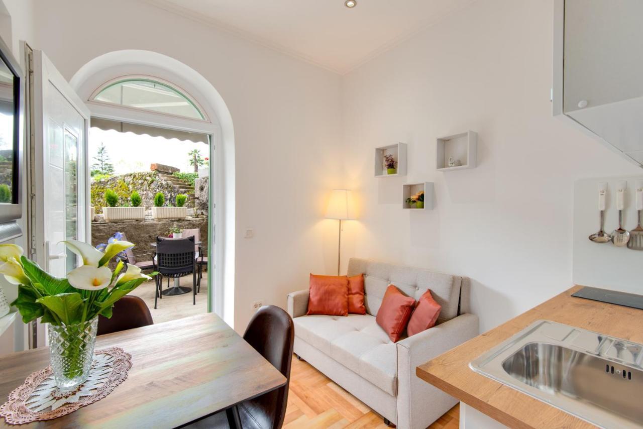 Studio Apartment Vittoria Lovran Exterior photo